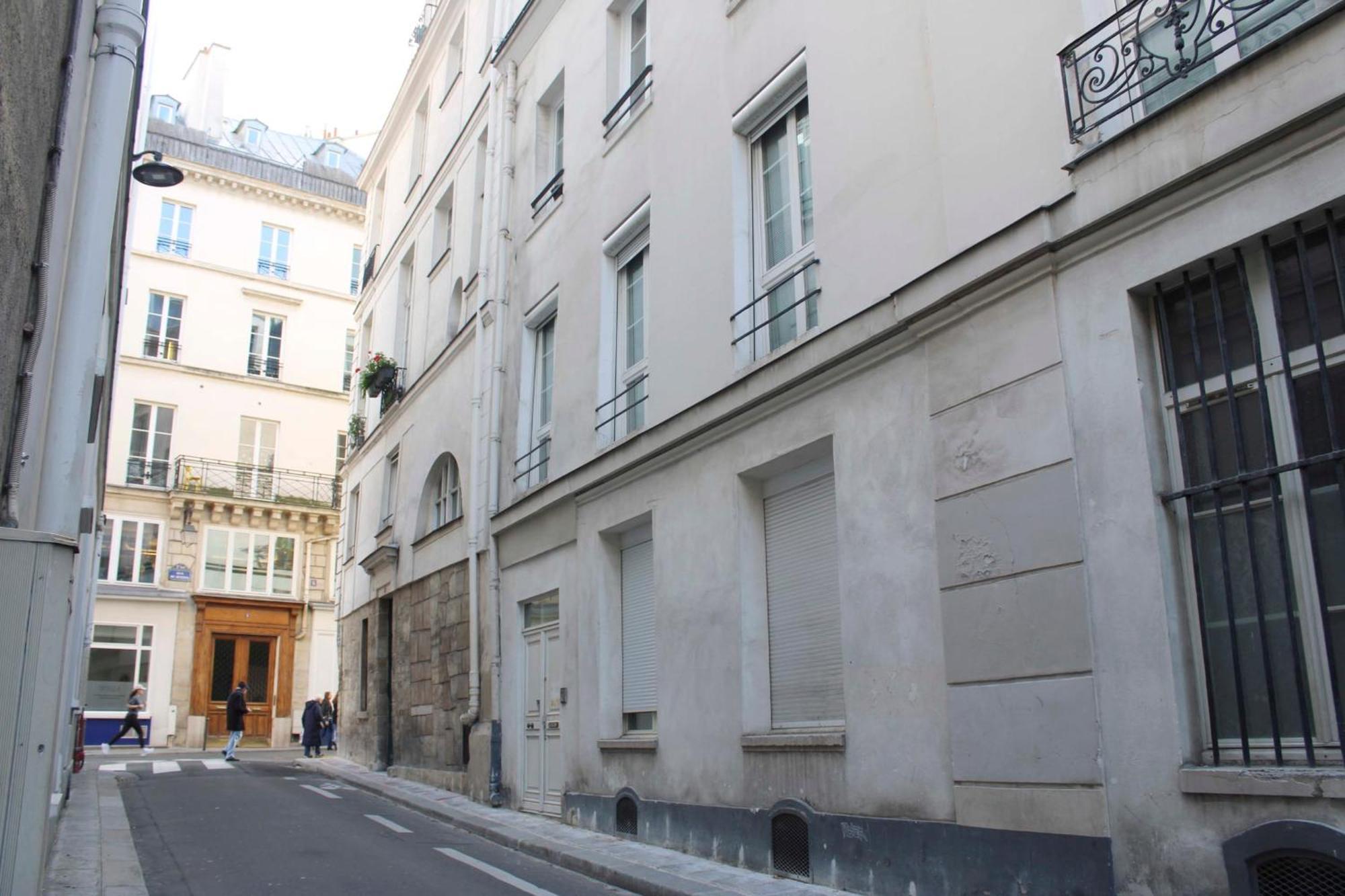 Charming T1 Near Les Halles De Apartment